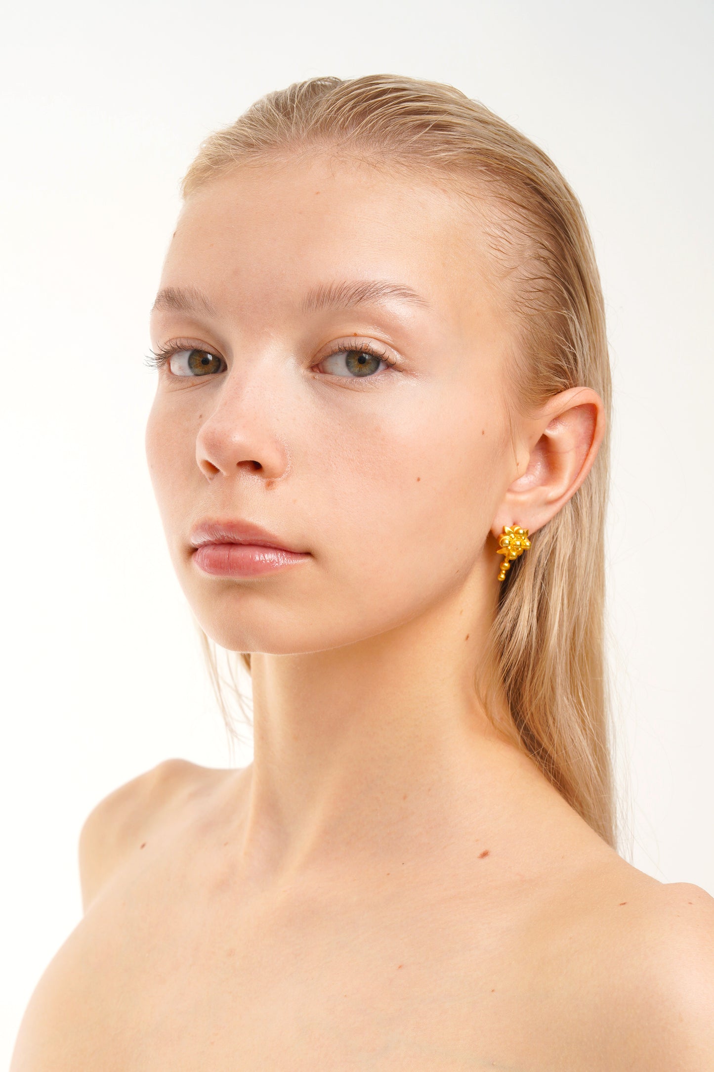 L Ivy Drop Gold Earrings