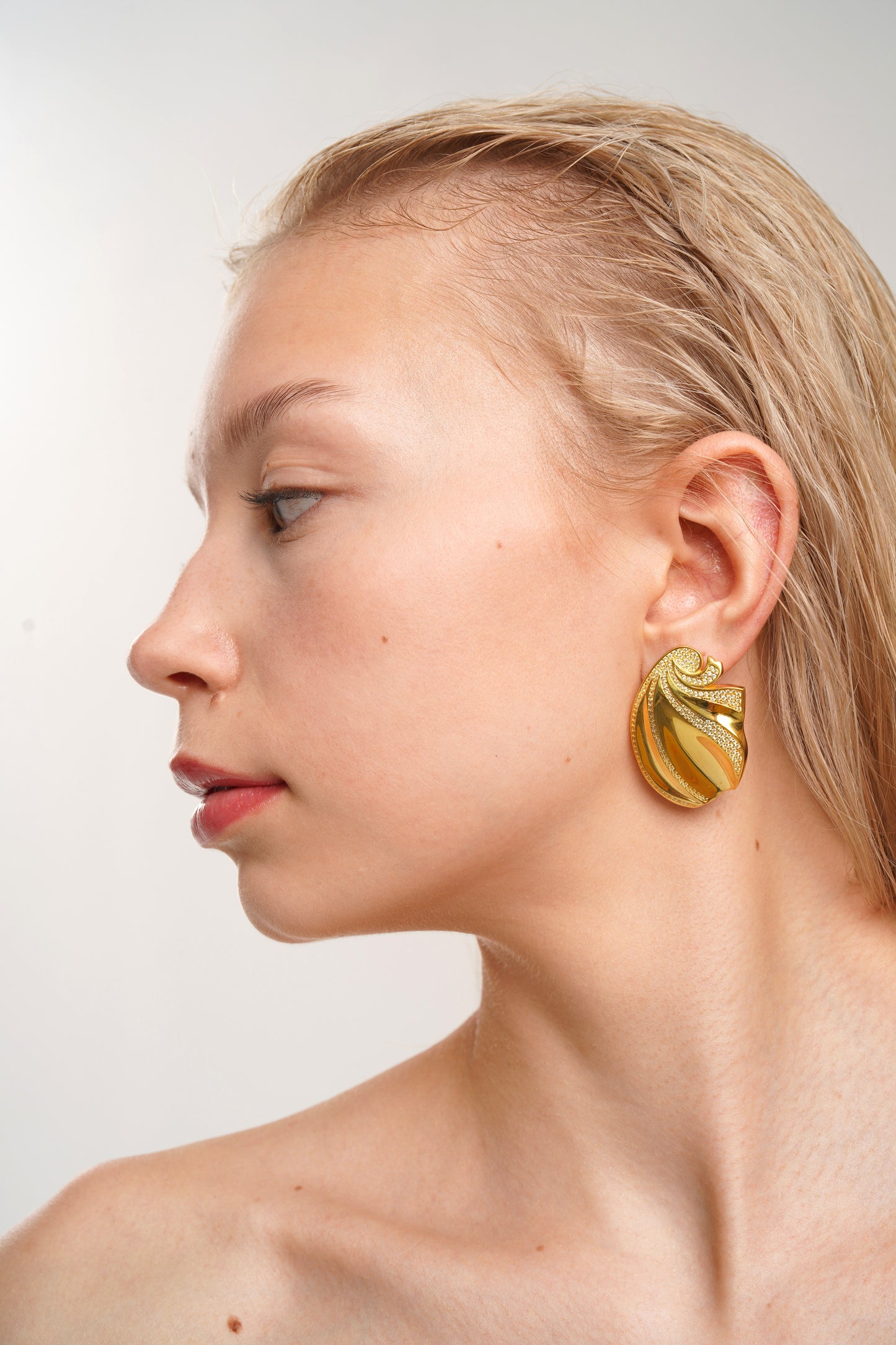 L Estia Crystal Gold Earrings