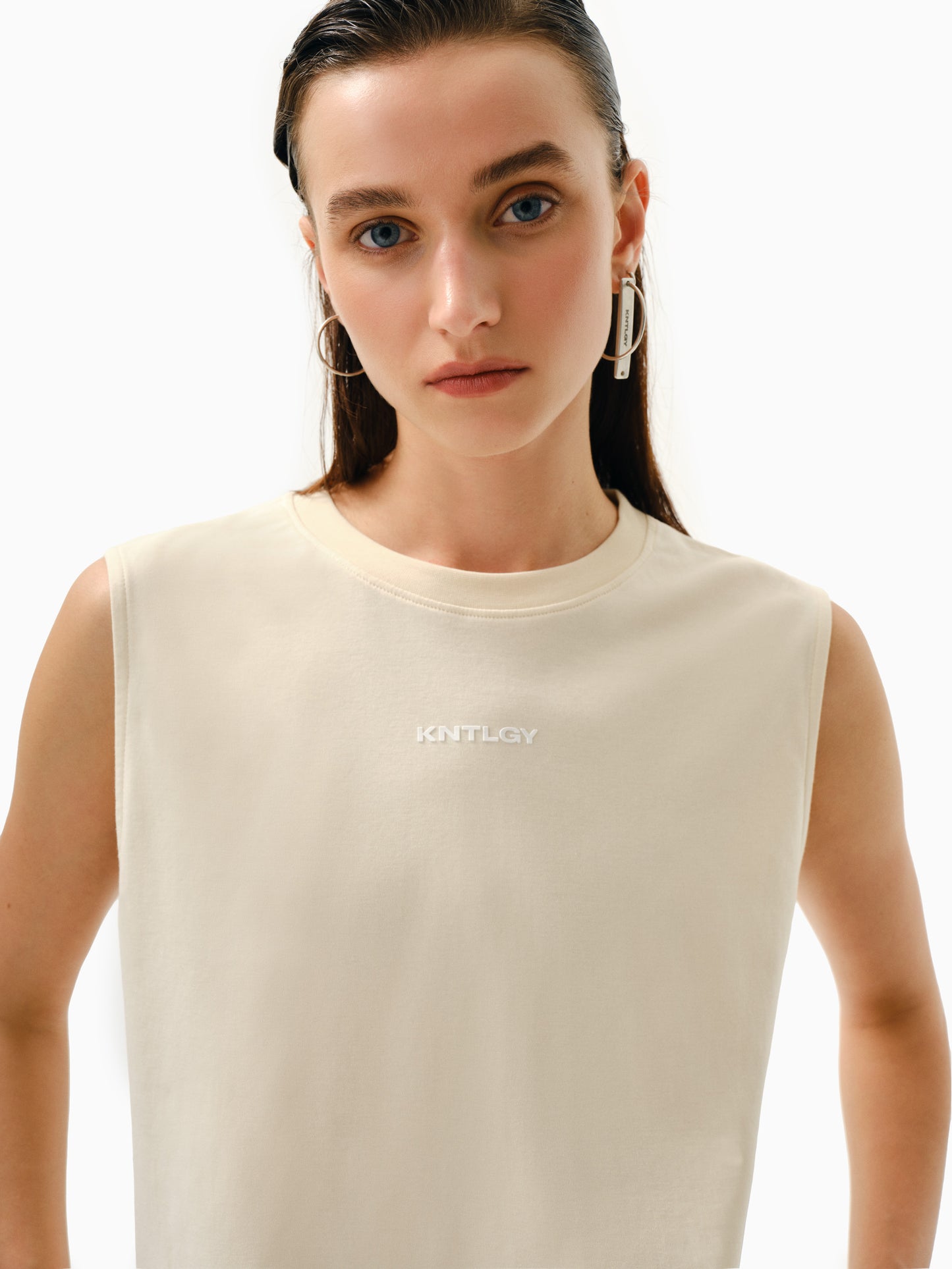 KNTLGY Sıfır Kol T-shirt