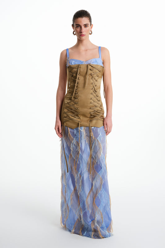 mavi tül ve bej korsaj elbise, bağcıklı uzun gece elbisesi, püskül detaylı transparan elbise görseli