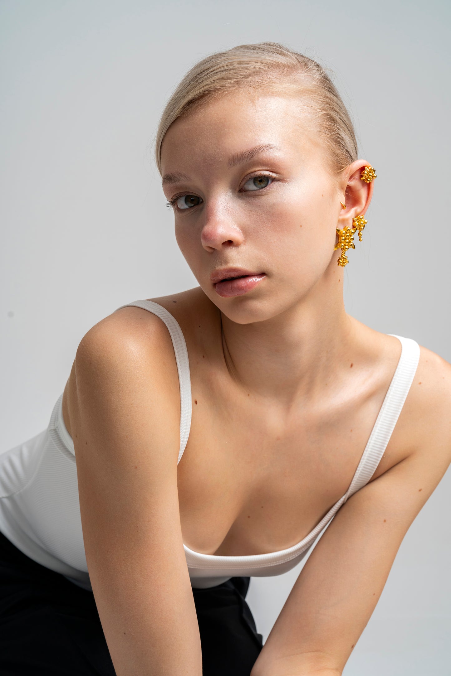L Ivy Small Gingko Gold Earrings