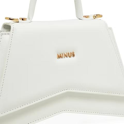 M Wola White