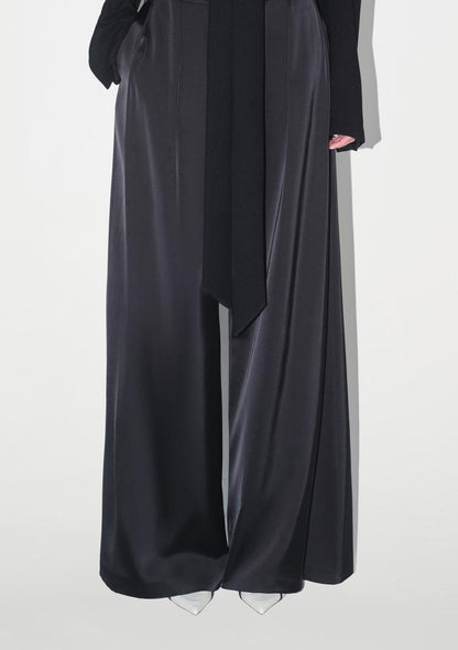 ROB Eve Siyah Pantolon