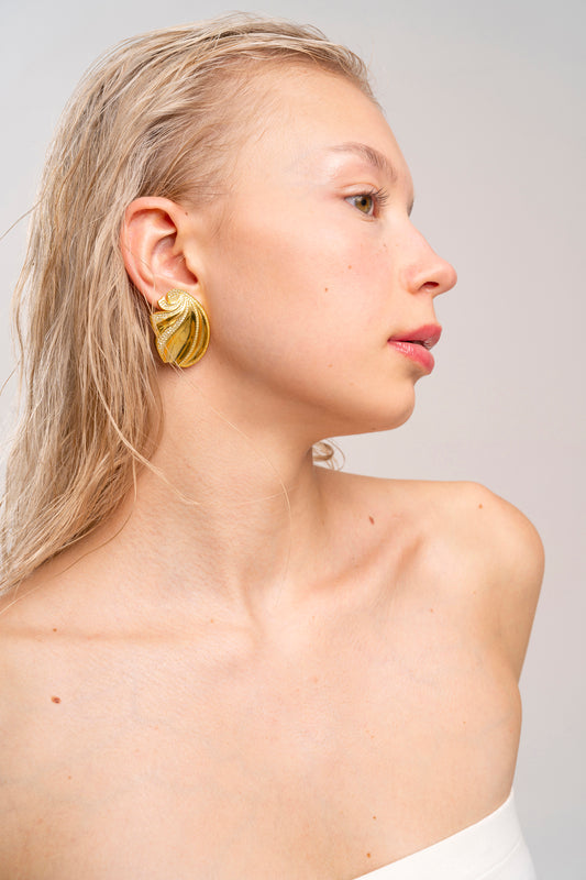 L Estia Gold Earrings