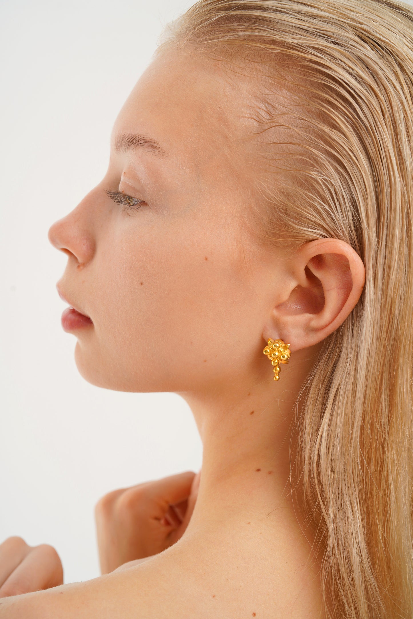 L  Ivy Drop Gold Earrings
