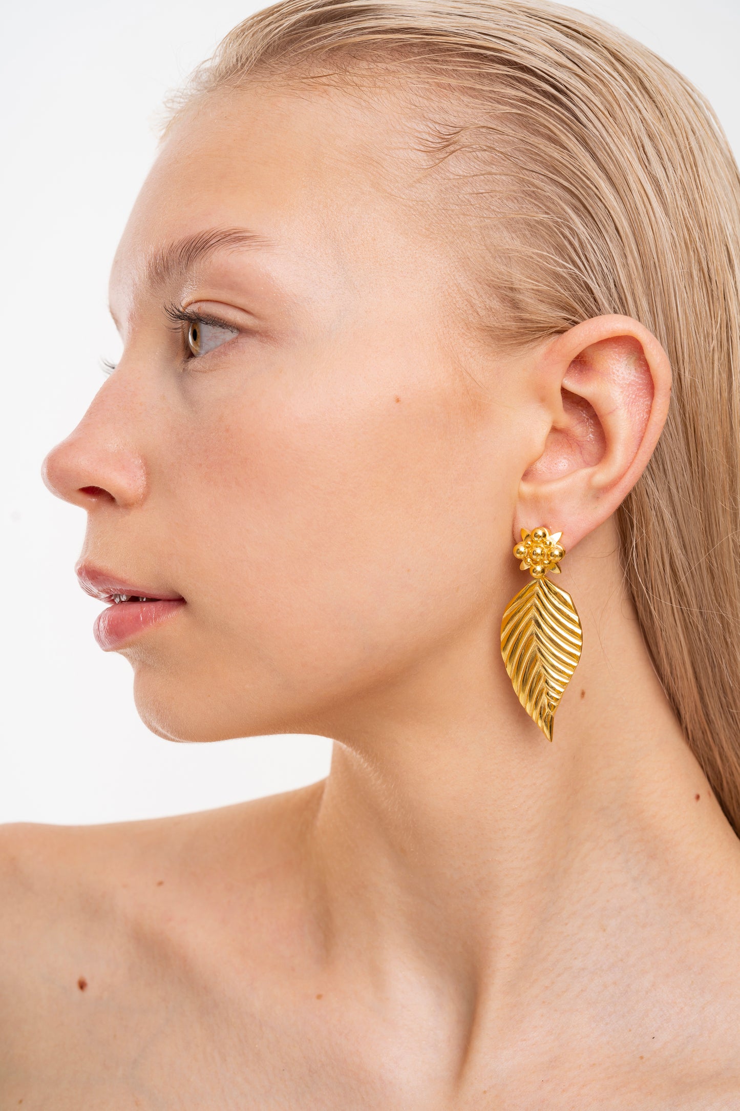 L Ivy Leaf Gold Earrings