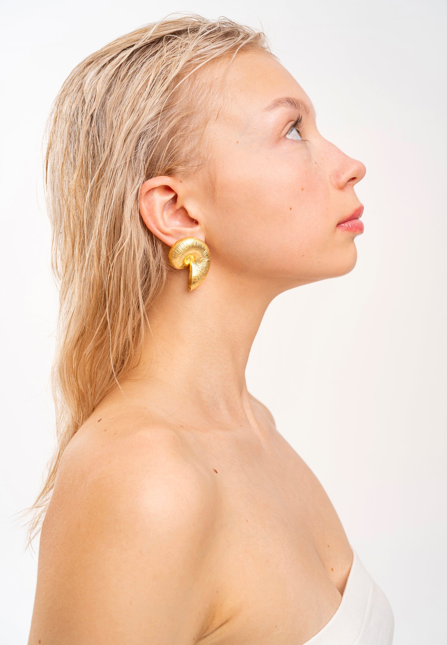 L Shell Gold Earrings