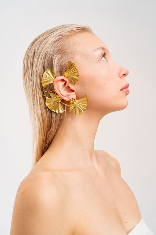 L Twisted Ivy Gold Ear Cuff