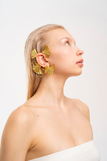 L Twisted Ivy Gold Ear Cuff