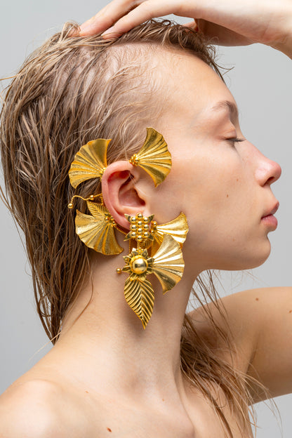 L Twisted Ivy Gold Ear Cuff