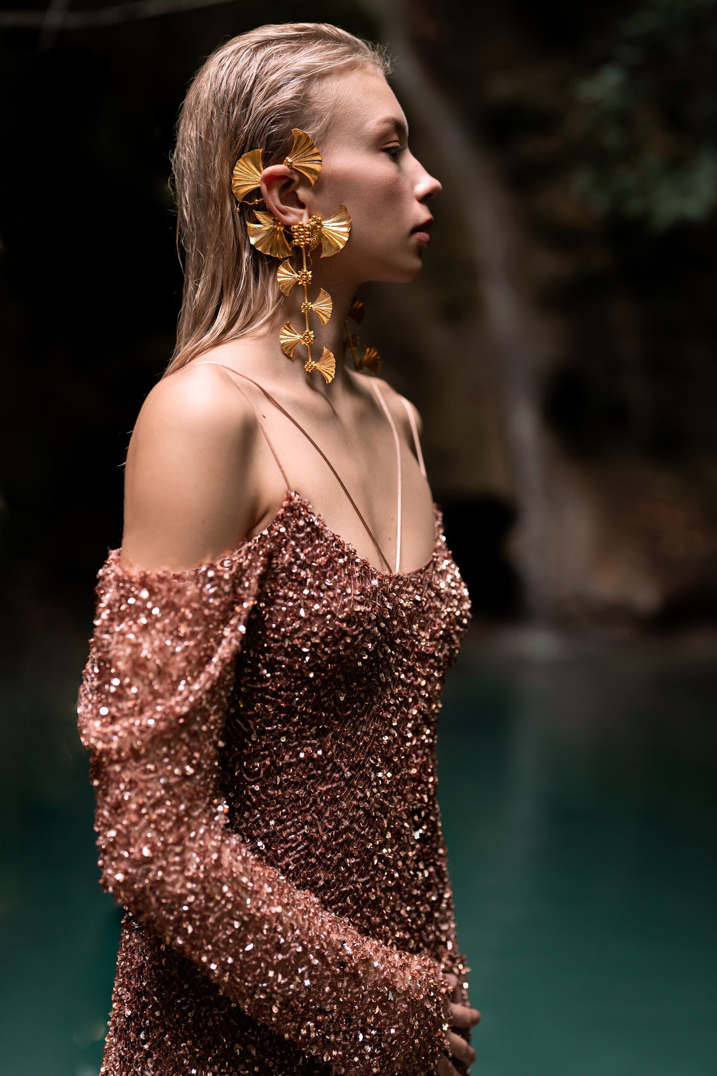 L Twisted Ivy Gold Ear Cuff