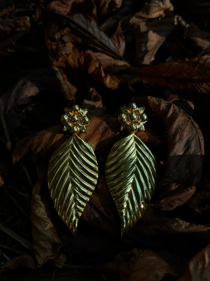 L Ivy Leaf Gold Earrings